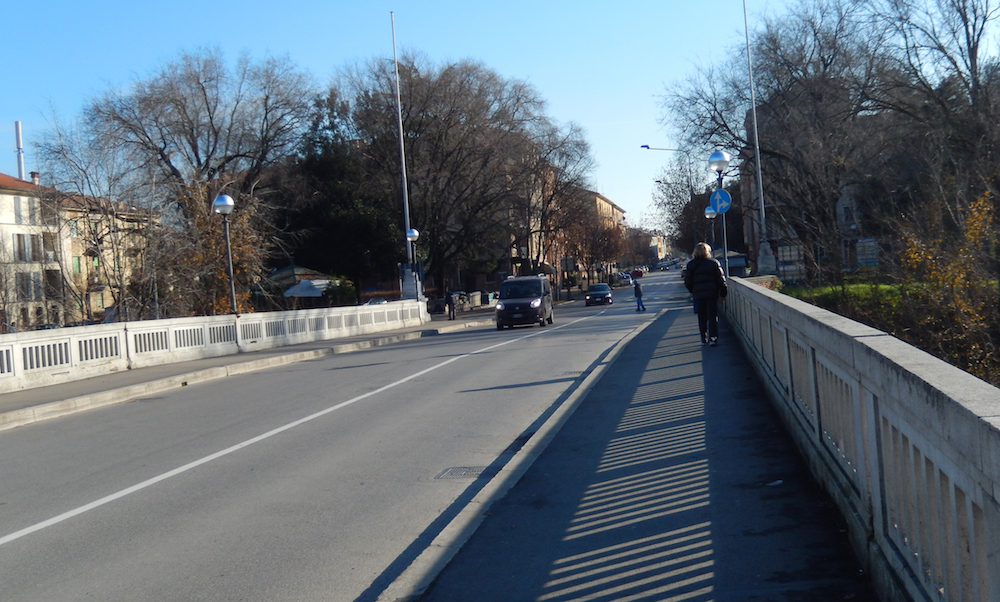 Lavori Sul Ponte Delle Grazie Proroga Della Chiusura Fino Al Marzo